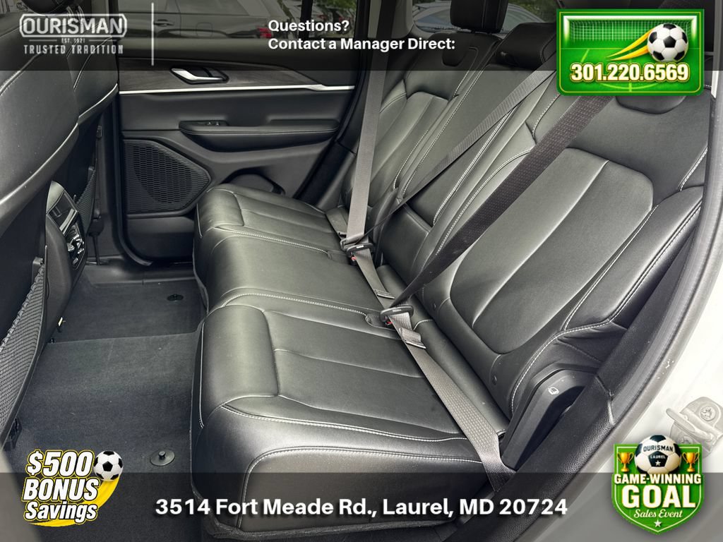 Used 2023 Jeep Grand Cherokee Limited AWD/4WD image 18