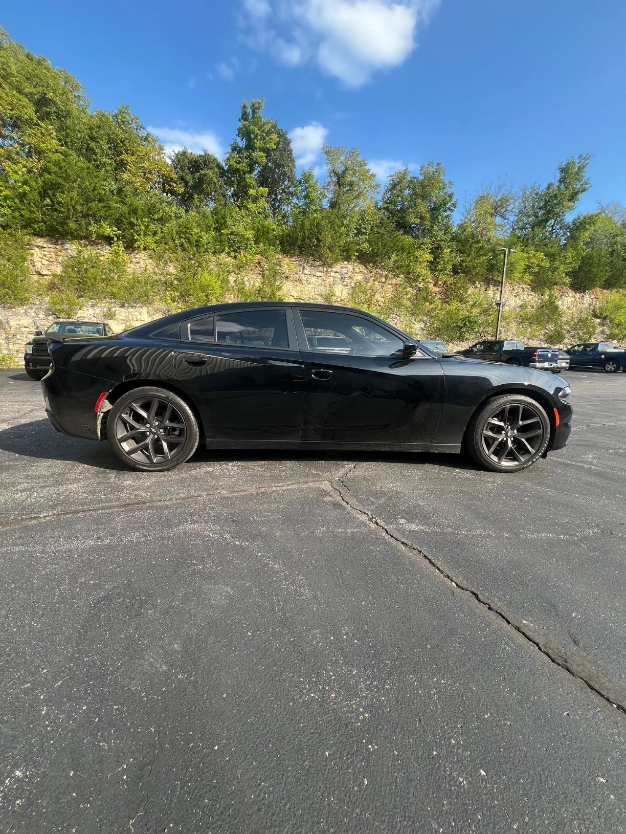 Used 2021 Dodge Charger SXT w/ Blacktop Package RWD image 4