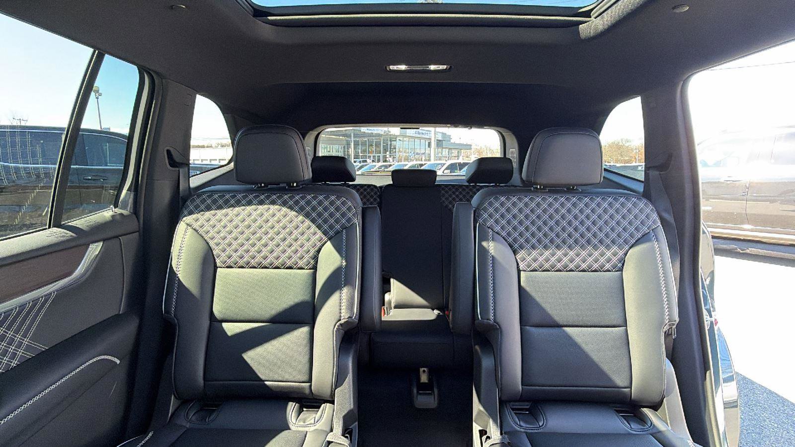 New 2026 GMC Acadia Denali w/ Super Cruise Package image 40