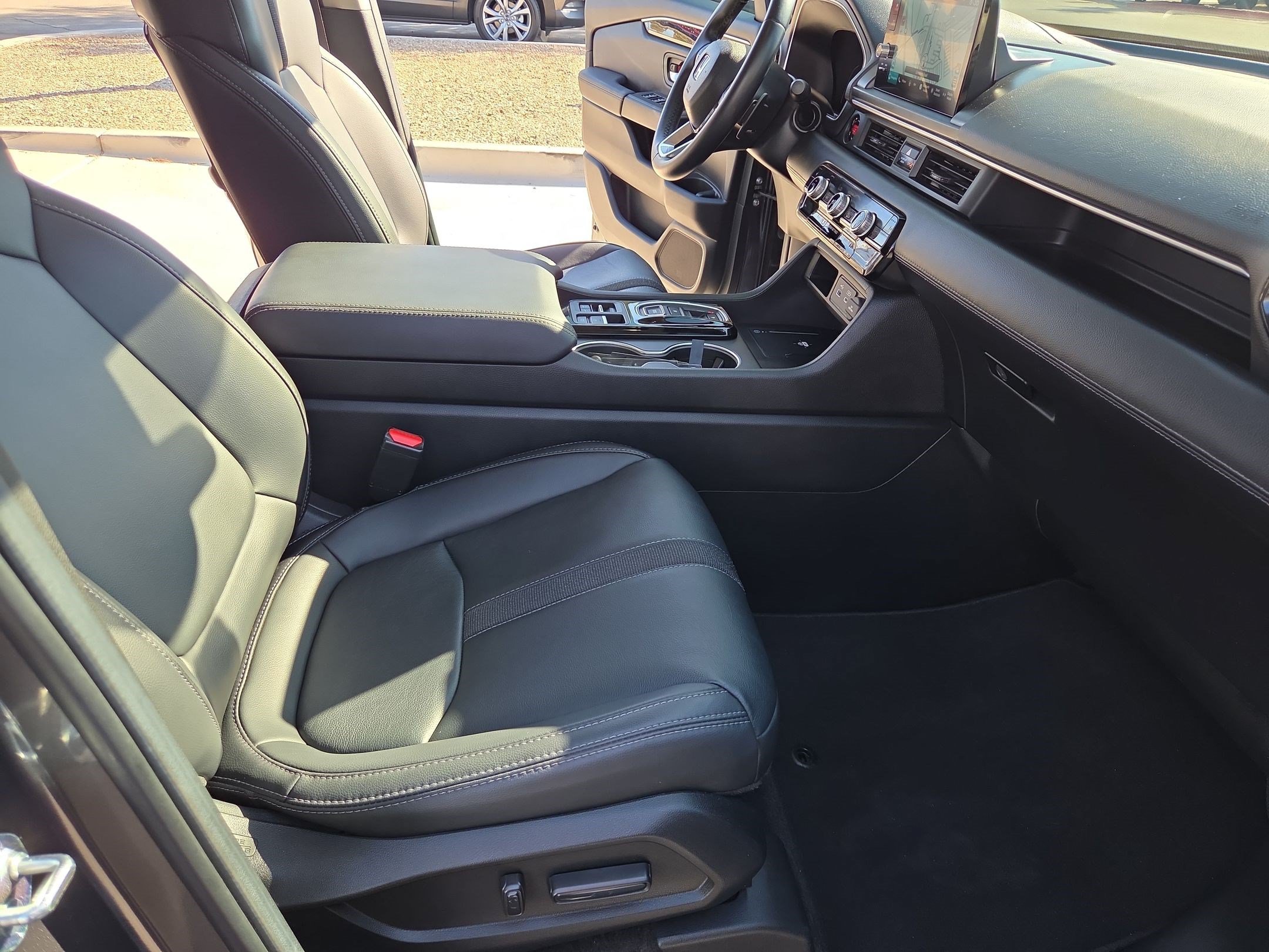 Used 2024 Honda Pilot Touring image 30