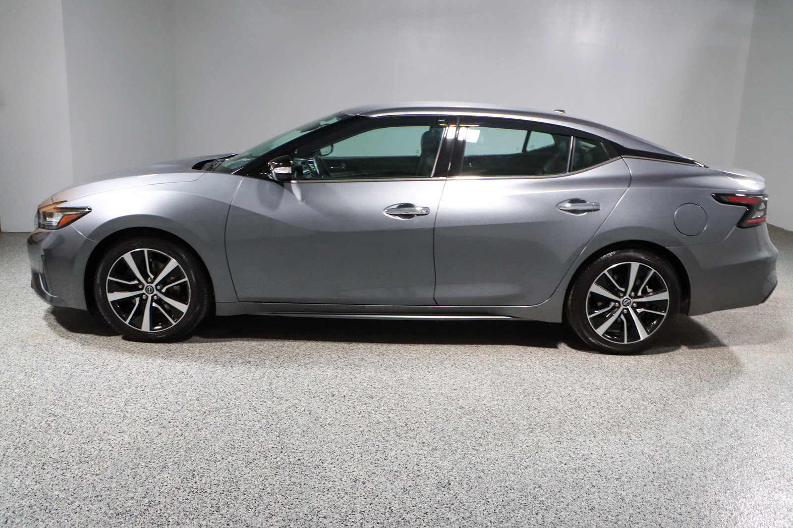 Used 2023 Nissan Maxima SV w/ Floor Mat Group image 10