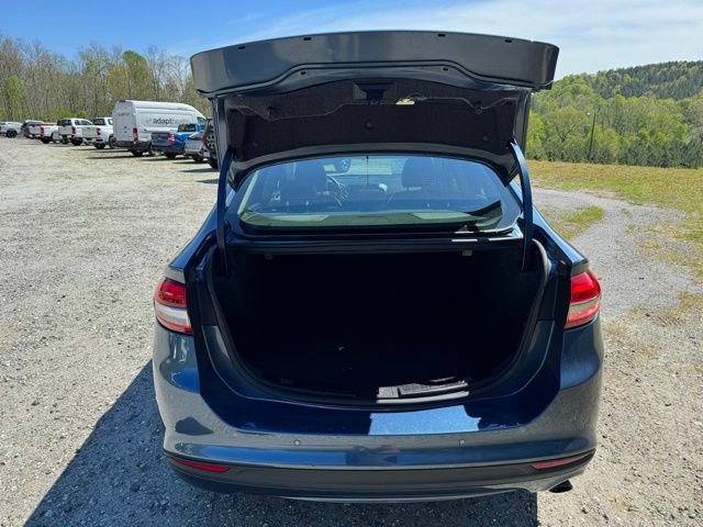 Used 2018 Ford Fusion SE w/ Equipment Group 201A FWD image 8