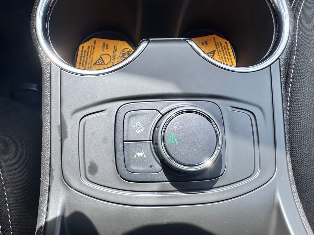 Used 2023 GMC Terrain SLE image 20