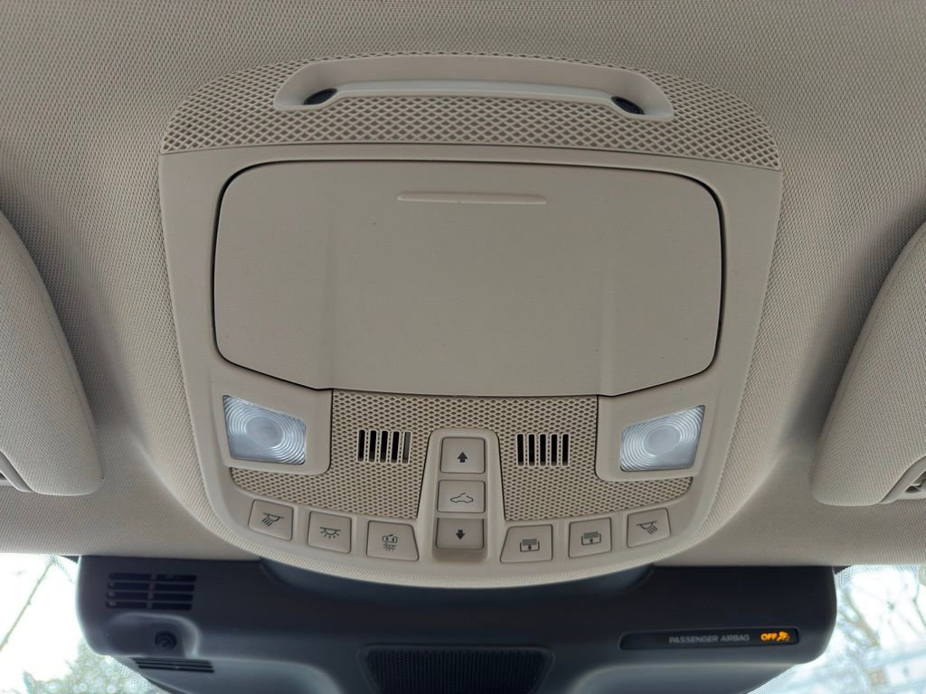 Used 2023 Lincoln Nautilus Reserve w/ Equipment Group 201A image 15