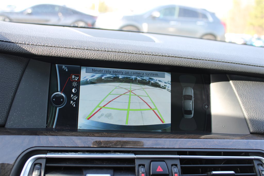 Used 2012 BMW 750i xDrive image 24