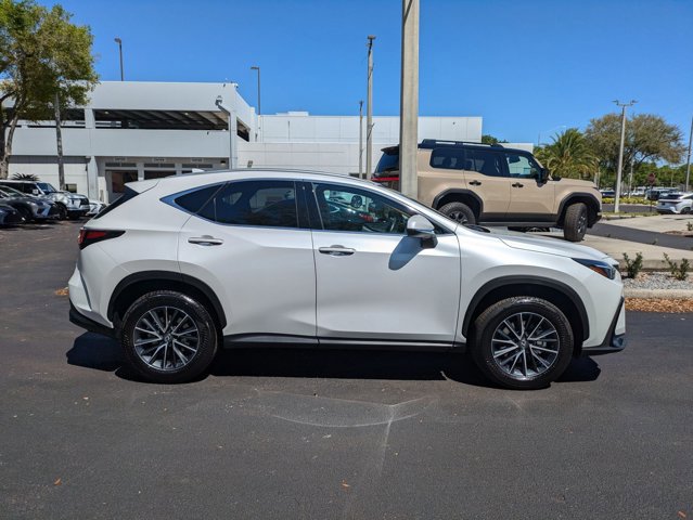 Used 2025 Lexus NX 250 NX 250 Premium w/ Towing Package (2000 Lbs) image 4