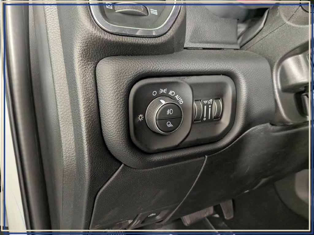 New 2026 RAM 2500 Laramie w/ Night Edition AWD/4WD image 17