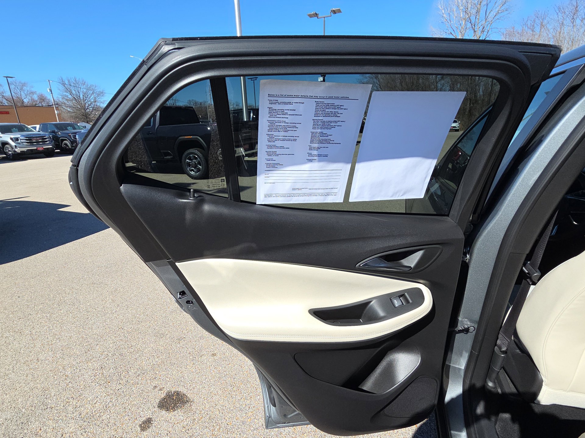 Certified 2025 Buick Encore GX Preferred w/ Comfort Package image 26