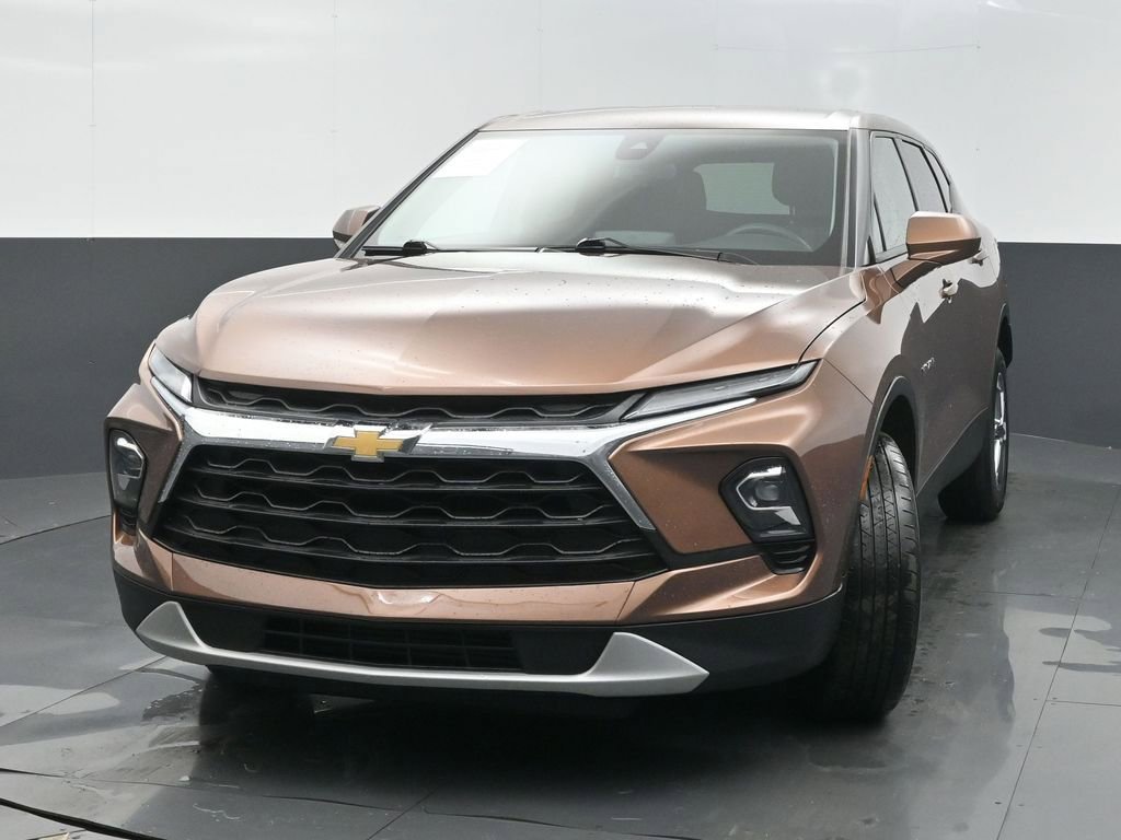 Used 2023 Chevrolet Blazer LT w/ Driver Confidence Package AWD/4WD image 3
