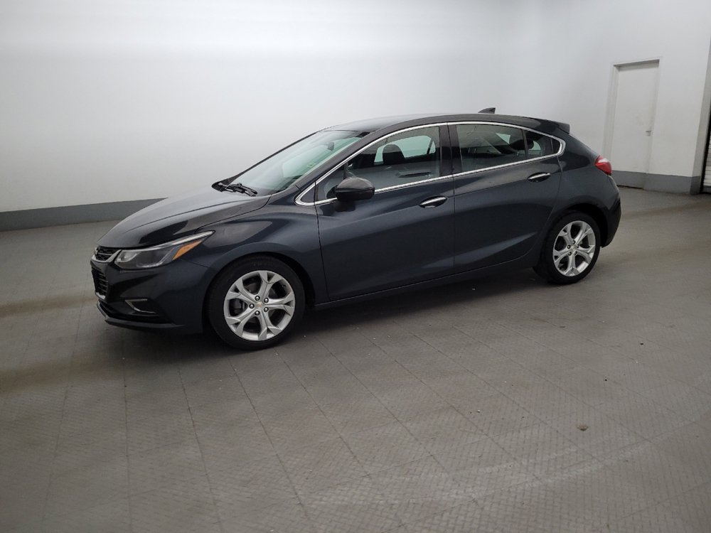 Used 2018 Chevrolet Cruze Premier FWD image 2