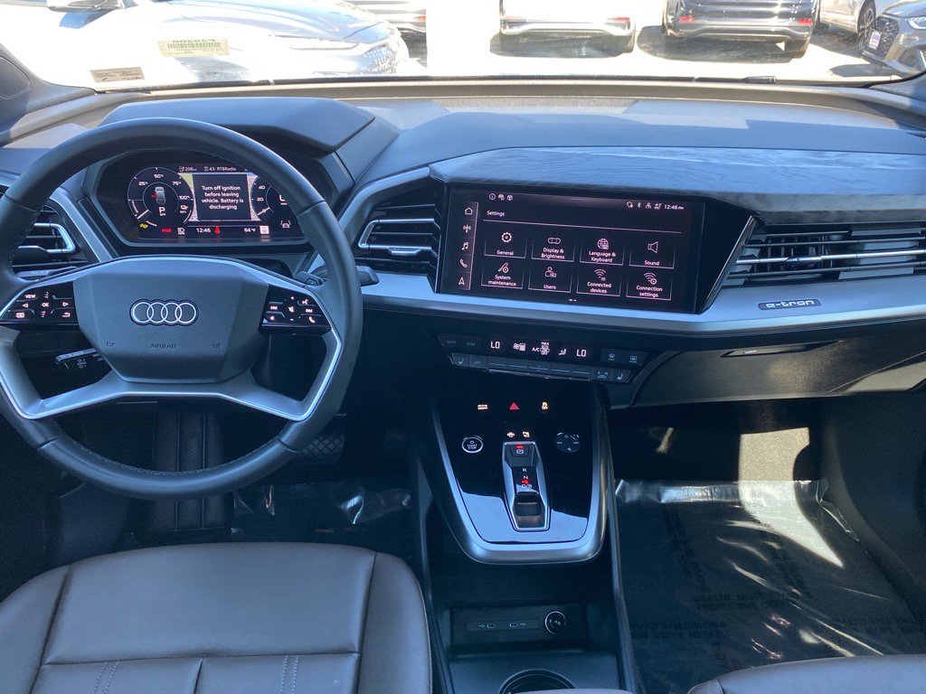 Used 2025 Audi Q4 e-tron Premium w/ Convenience Package image 11