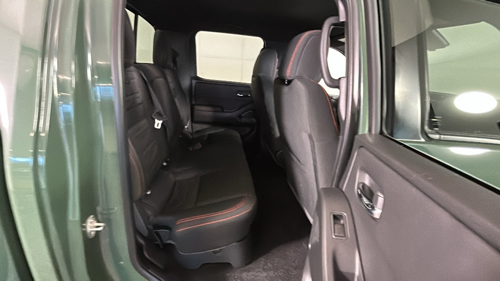Used 2023 Nissan Frontier PRO-4X w/ Pro Convenience Package AWD/4WD image 35