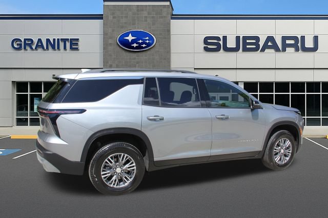 Used 2026 Chevrolet Traverse LT w/ Driver Confidence Package AWD/4WD image 11