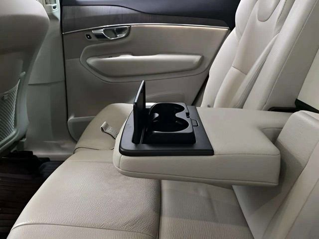 Used 2023 Volvo XC90 T8 Plus w/ Protection Package Premier image 77