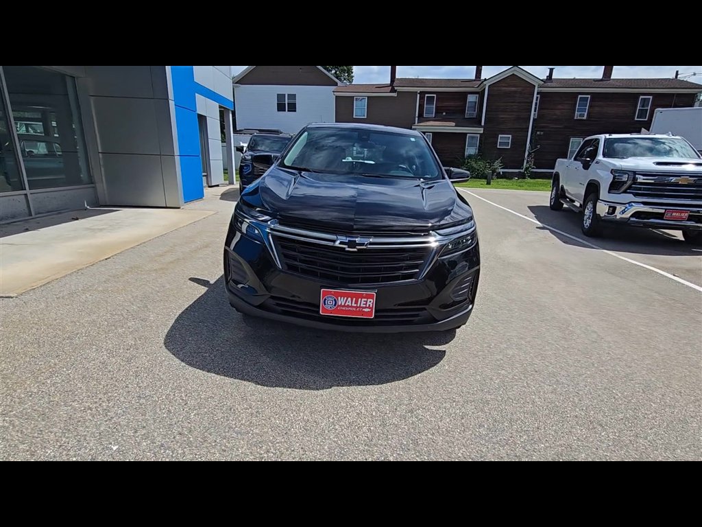 Used 2024 Chevrolet Equinox LS w/ Midnight Edition AWD/4WD image 3