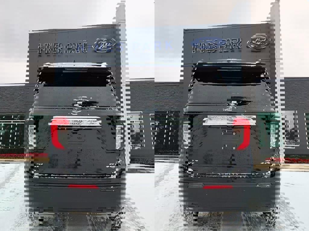 Certified 2022 Ford Explorer XLT image 6