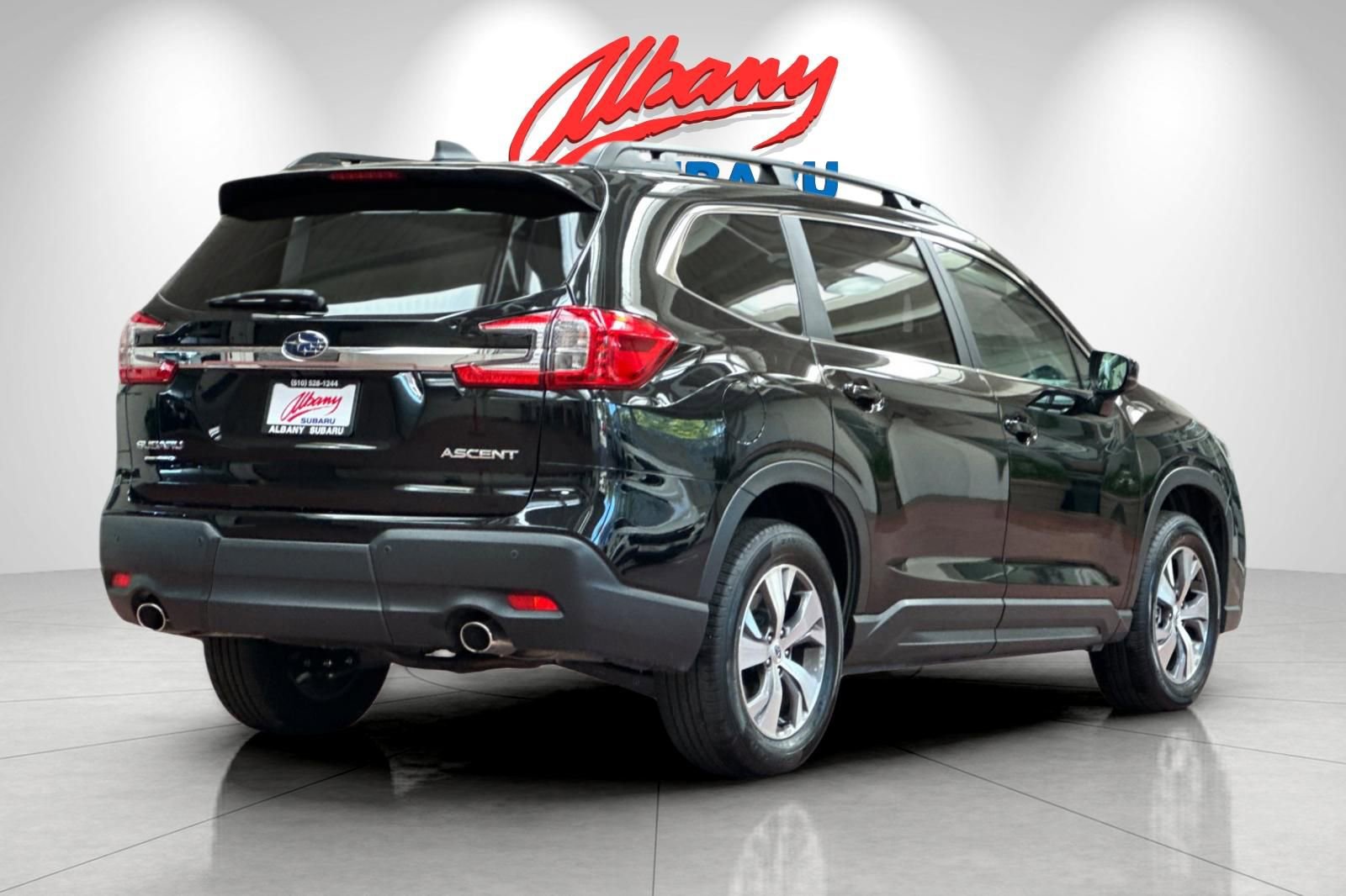 Used 2025 Subaru Ascent Premium image 4