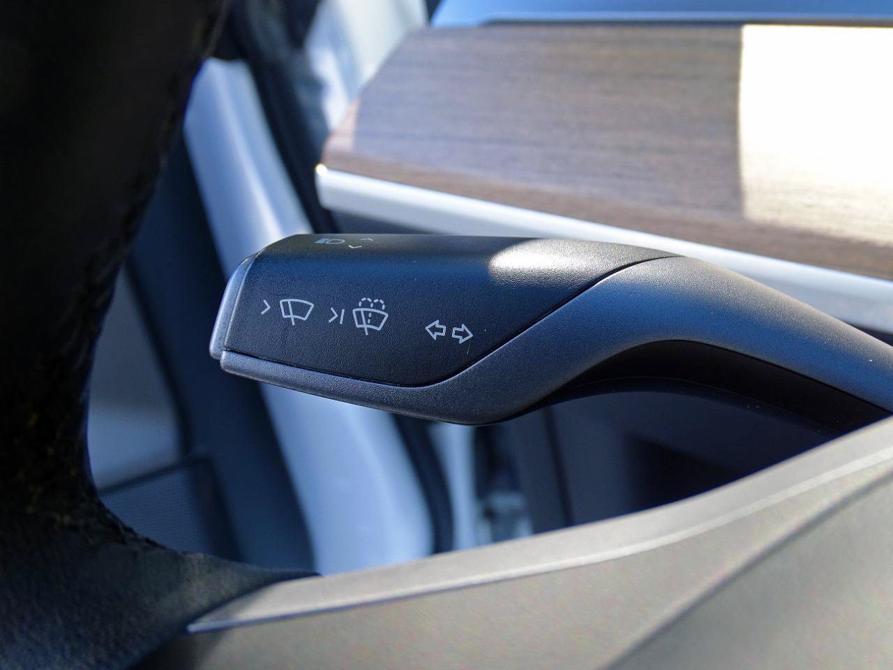 Used 2023 Tesla Model 3 Standard Range RWD image 34
