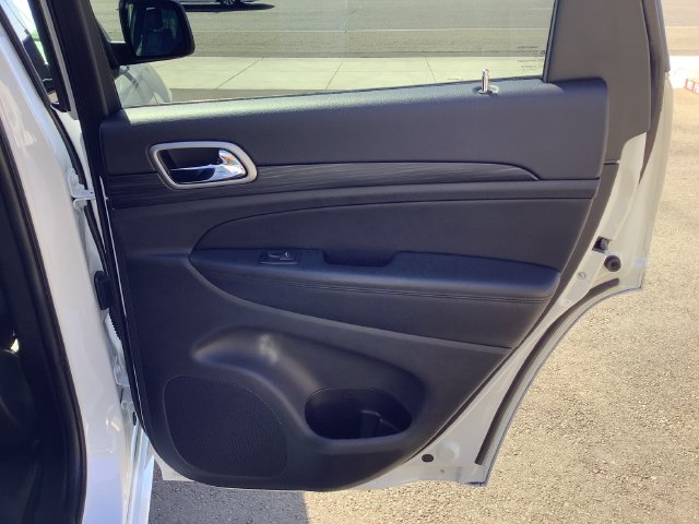 Used 2022 Jeep Grand Cherokee Laredo X AWD/4WD image 34