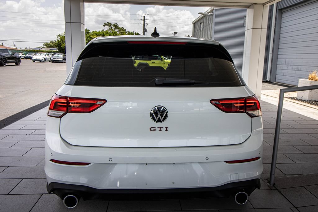 Used 2025 Volkswagen GTI SE FWD image 17
