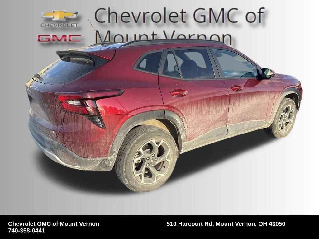 Used 2024 Chevrolet Trax LT w/ LT Convenience Package image 5