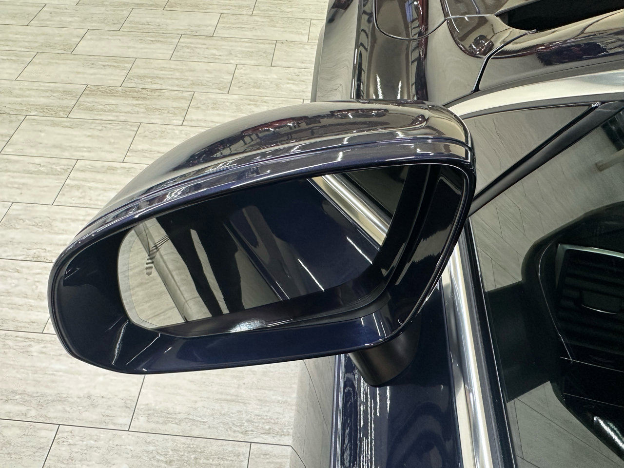 Used 2019 Volvo XC90 T5 Momentum w/ Protection Package Premier image 17