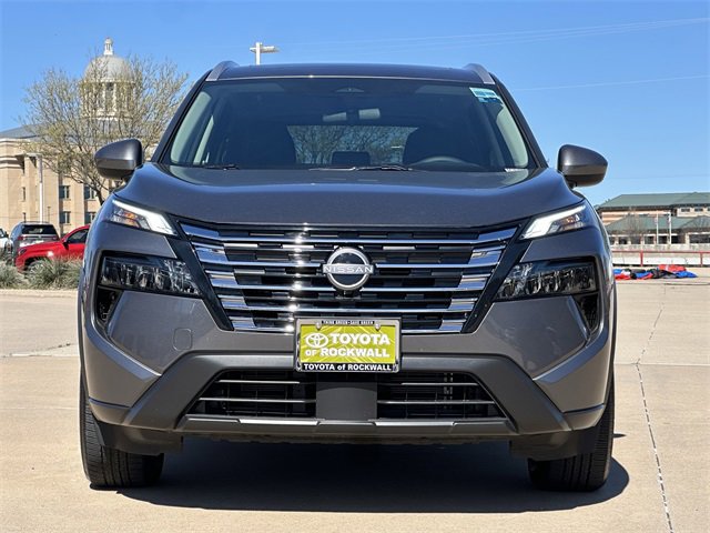Used 2025 Nissan Rogue SV w/ SV Premium Package image 5