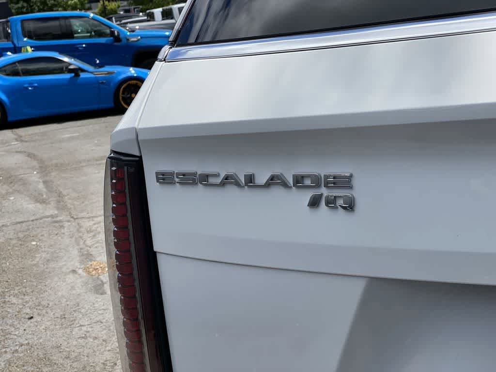 Certified 2025 Cadillac Escalade IQ Luxury 2 AWD/4WD image 10