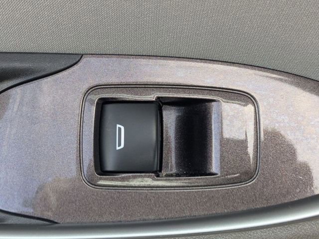 Used 2024 Chevrolet Malibu LT image 32