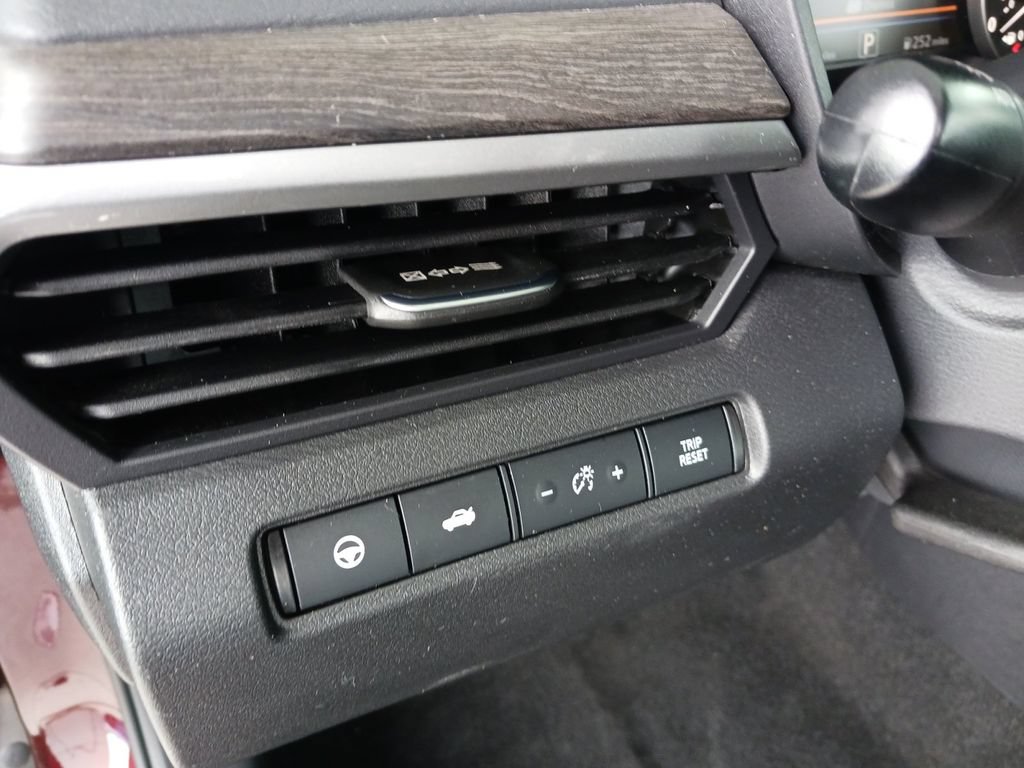 Used 2024 Nissan Altima 2.5 SV w/ SV Premium Package FWD image 36