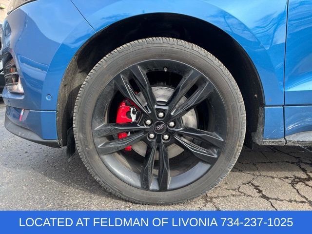 Used 2019 Ford Edge ST w/ Equipment Group 401A image 4