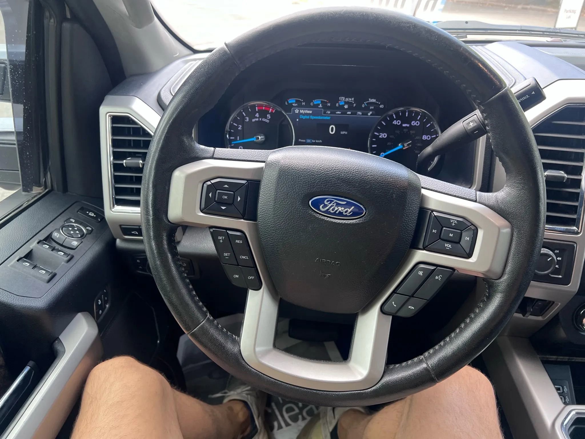 Used 2018 Ford F250 Lariat w/ Lariat Ultimate Package image 18