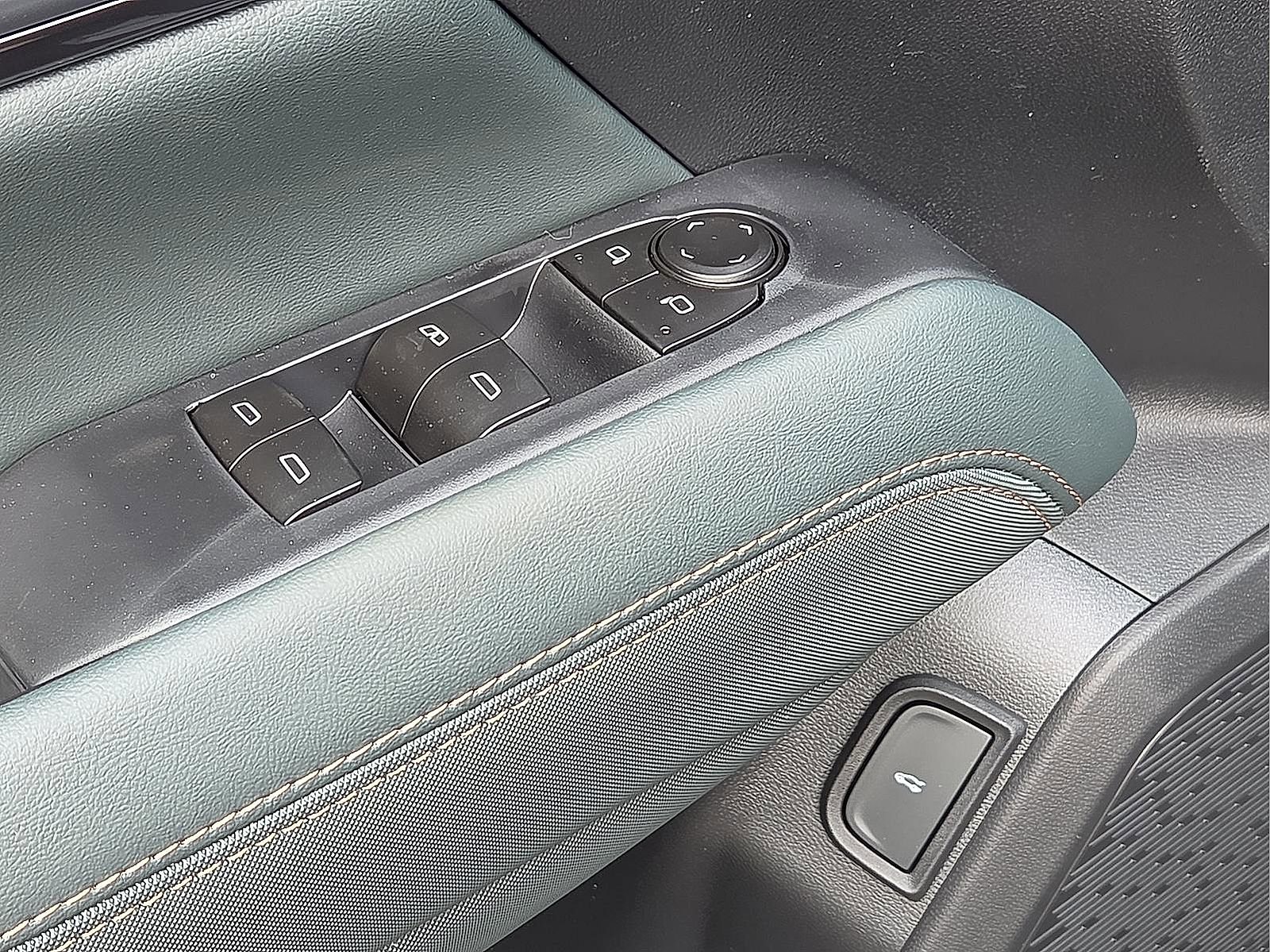 New 2026 GMC Terrain AT4 w/ Technology Package II image 13