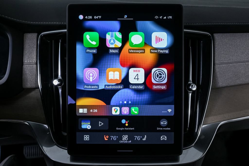 Certified 2025 Volvo XC90 B6 Plus image 18