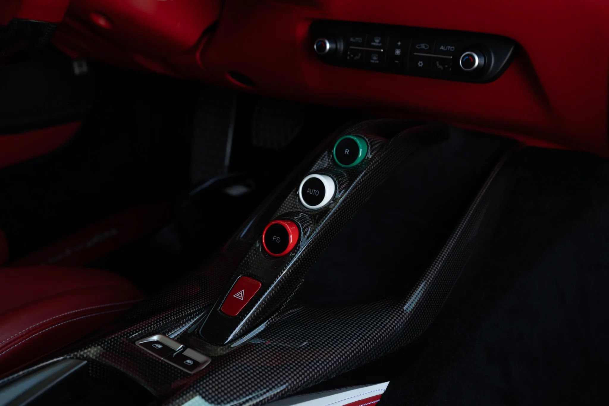 Used 2020 Ferrari 812 Superfast RWD image 71