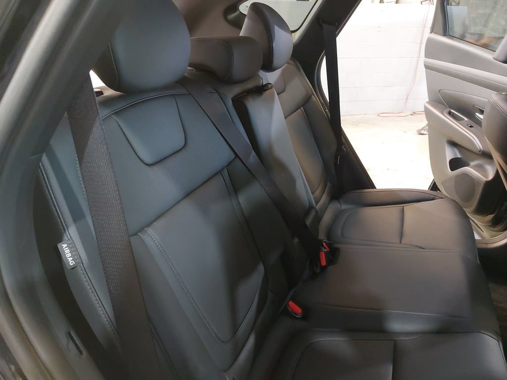 Certified 2025 Hyundai Tucson SEL AWD/4WD image 12