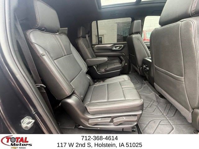 Certified 2024 Chevrolet Suburban RST w/ Luxury Package AWD/4WD image 16