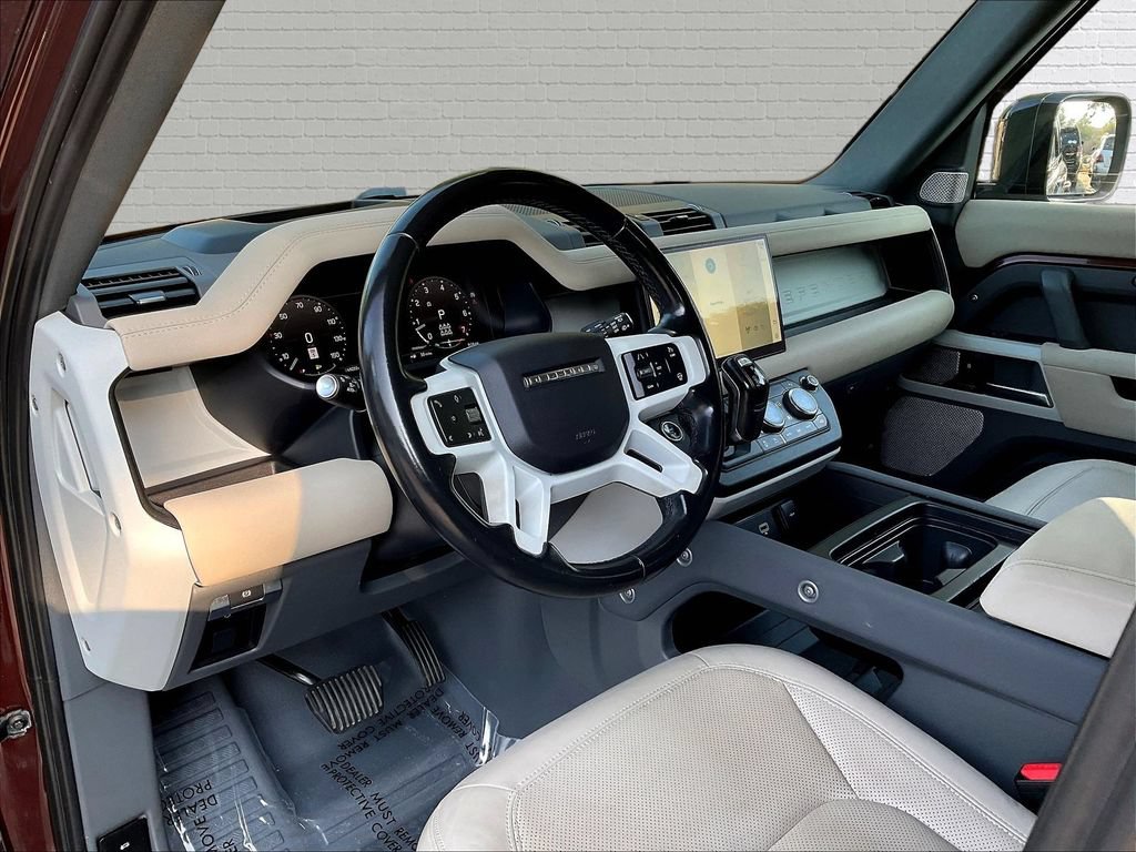 Used 2023 Land Rover Defender 130 SE AWD/4WD image 15