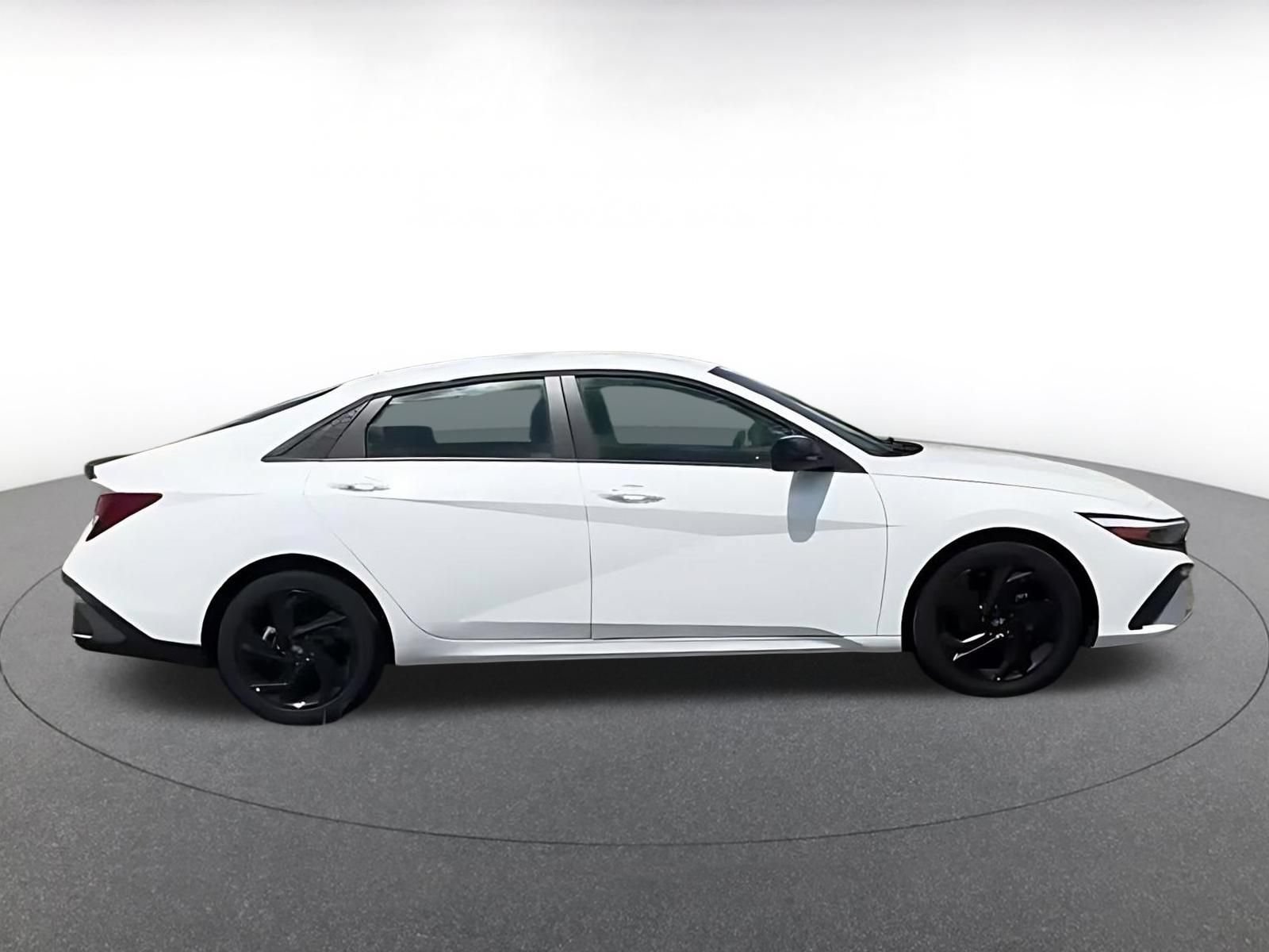 Used 2026 Hyundai Elantra Sport FWD image 10