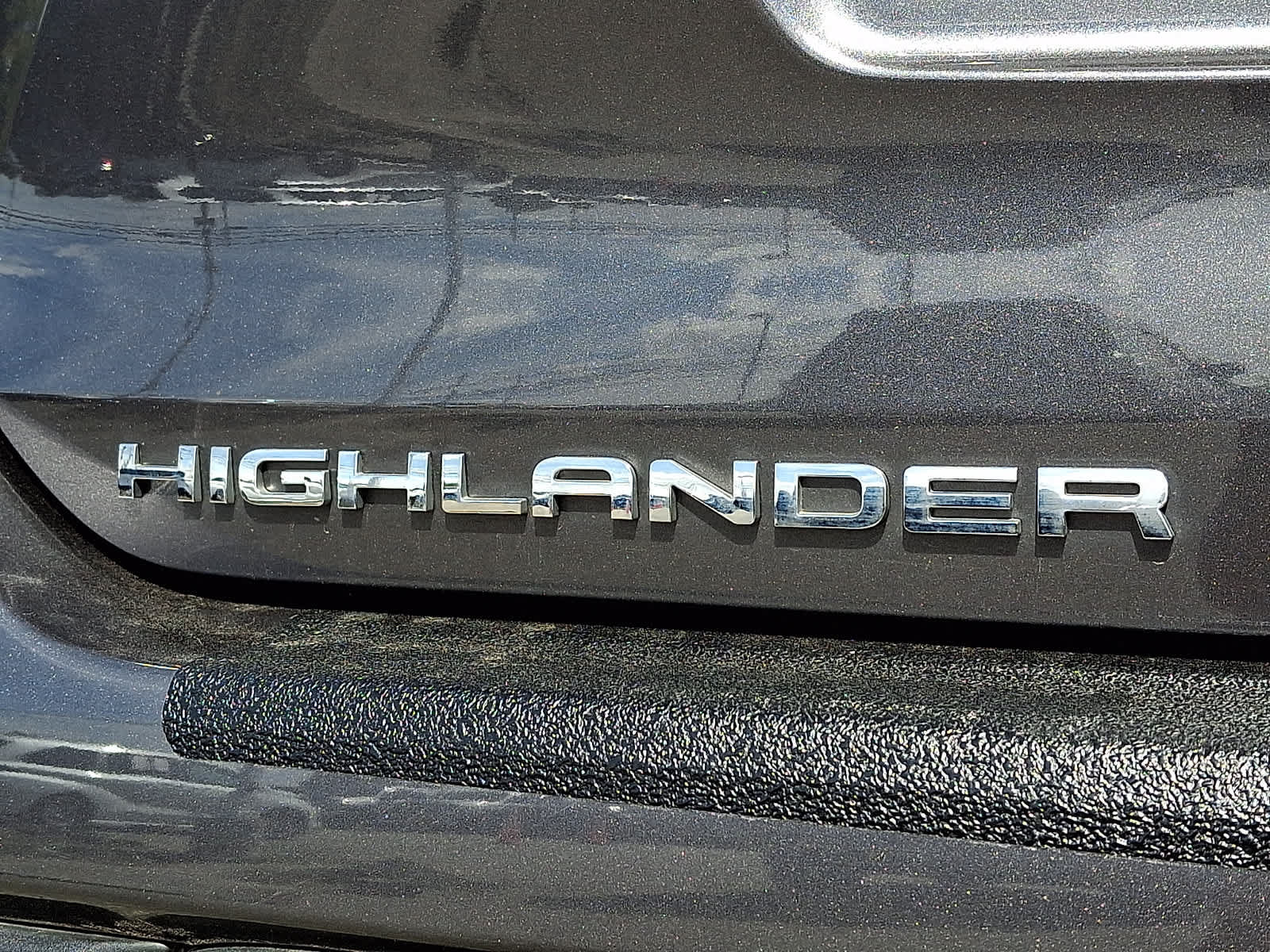 Used 2023 Toyota Highlander LE AWD/4WD image 34