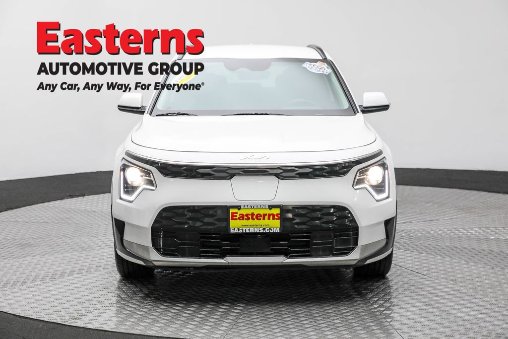 Used 2024 Kia Niro Wind w/ Wind Preserve Package image 2