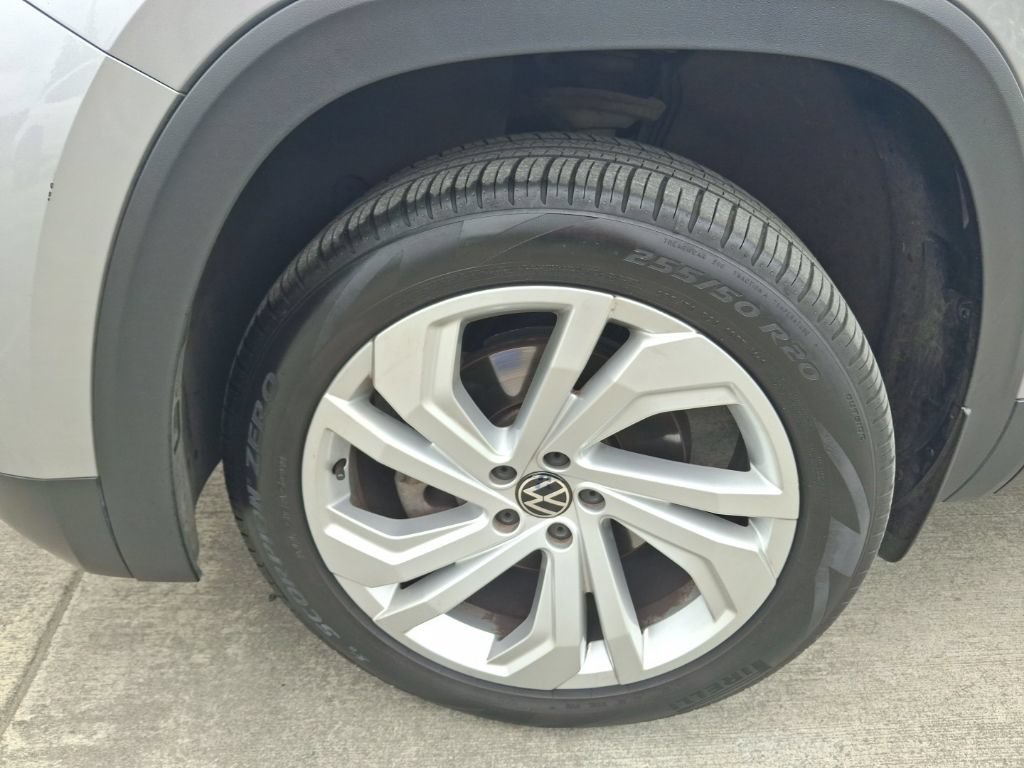 Used 2020 Volkswagen Atlas Cross Sport SEL AWD/4WD image 4
