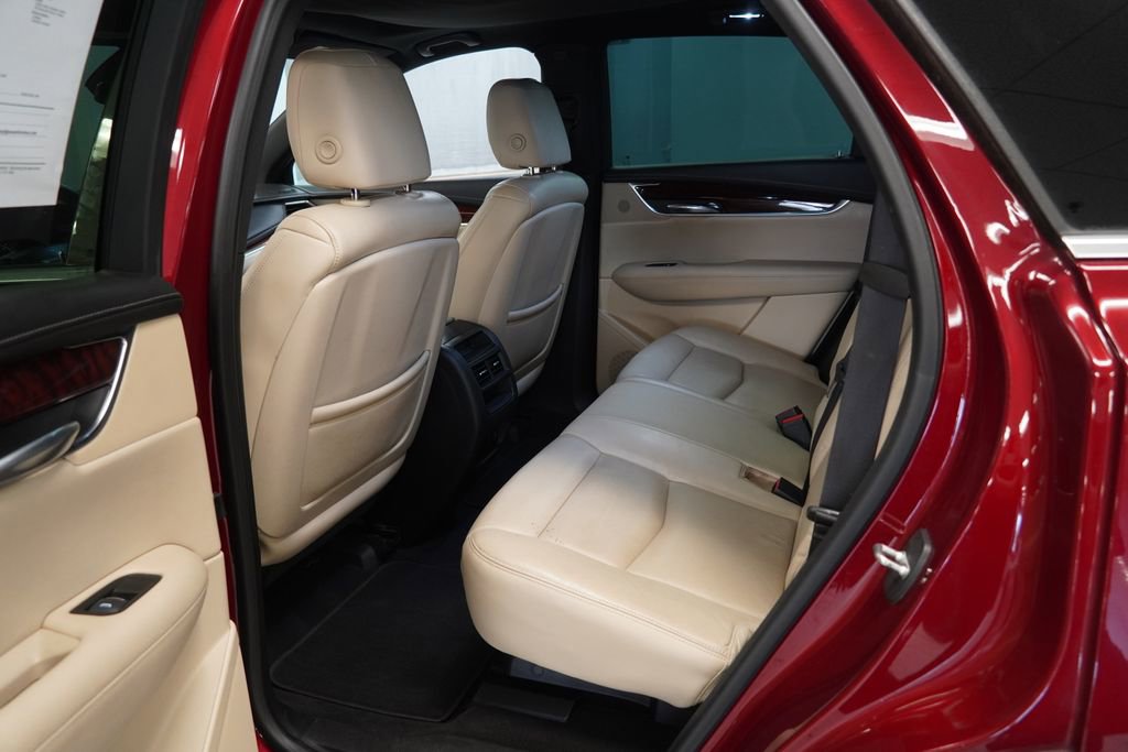 Used 2017 Cadillac XT5 Premium Luxury w/ Advanced Security Package FWD image 20