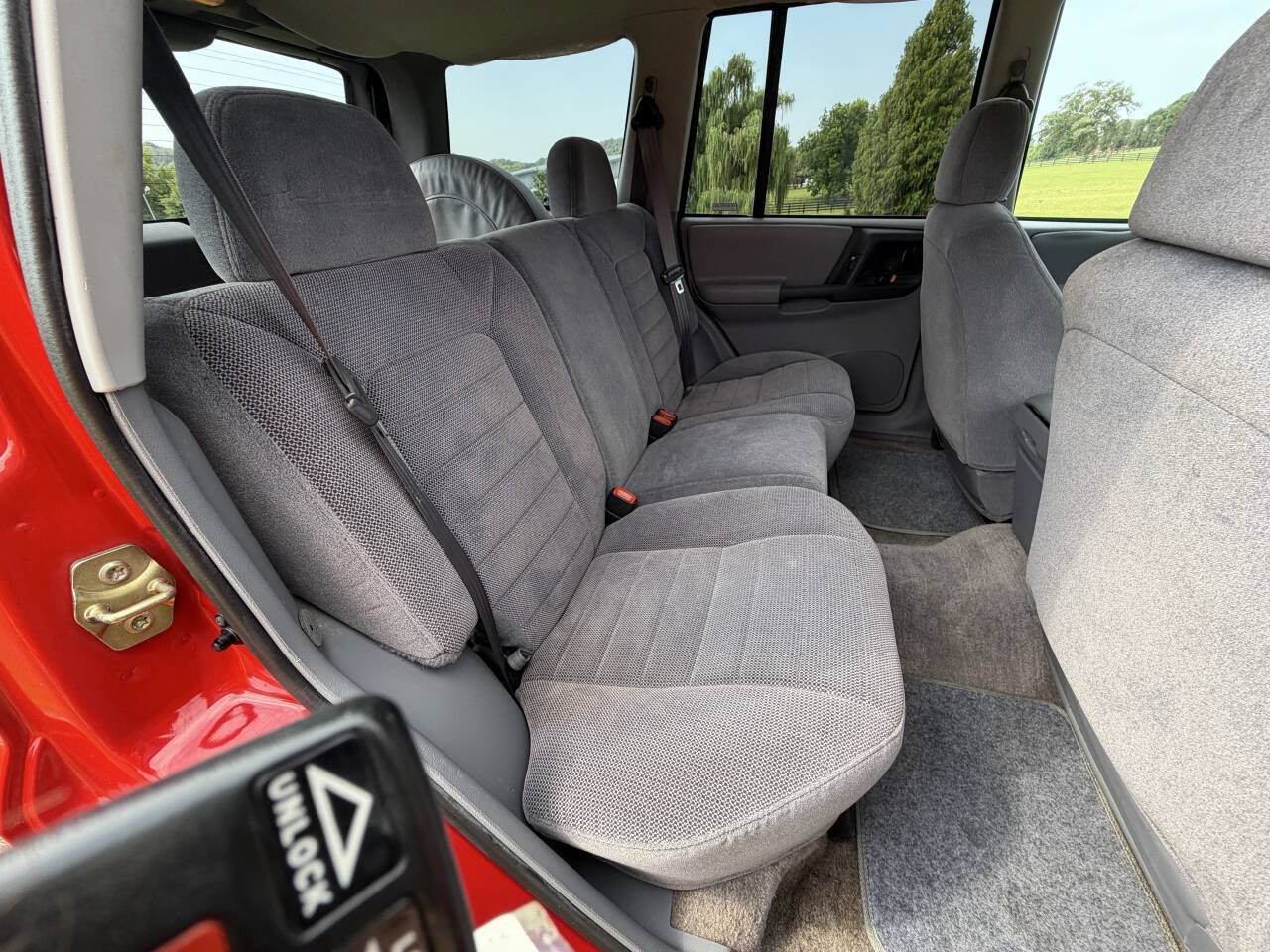 Used 1996 Jeep Grand Cherokee Laredo RWD image 24