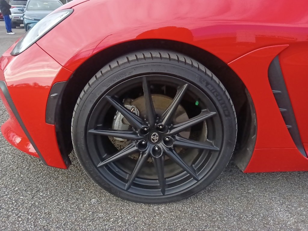 Used 2023 Toyota GR86 Premium image 10