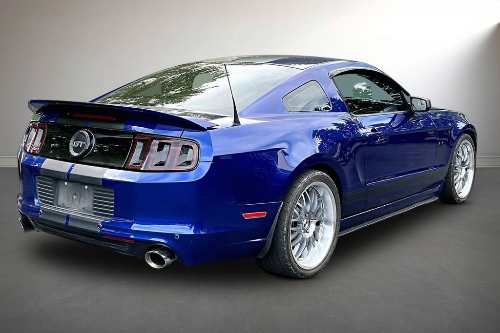 Used 2013 Ford Mustang GT Premium w/ Electronics Pkg RWD image 5