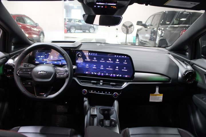 New 2026 Chevrolet Equinox EV RS image 3