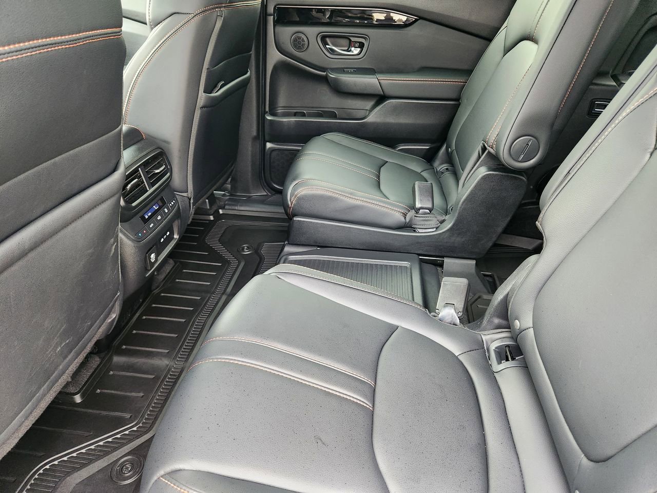 Certified 2025 Honda Pilot TrailSport image 29