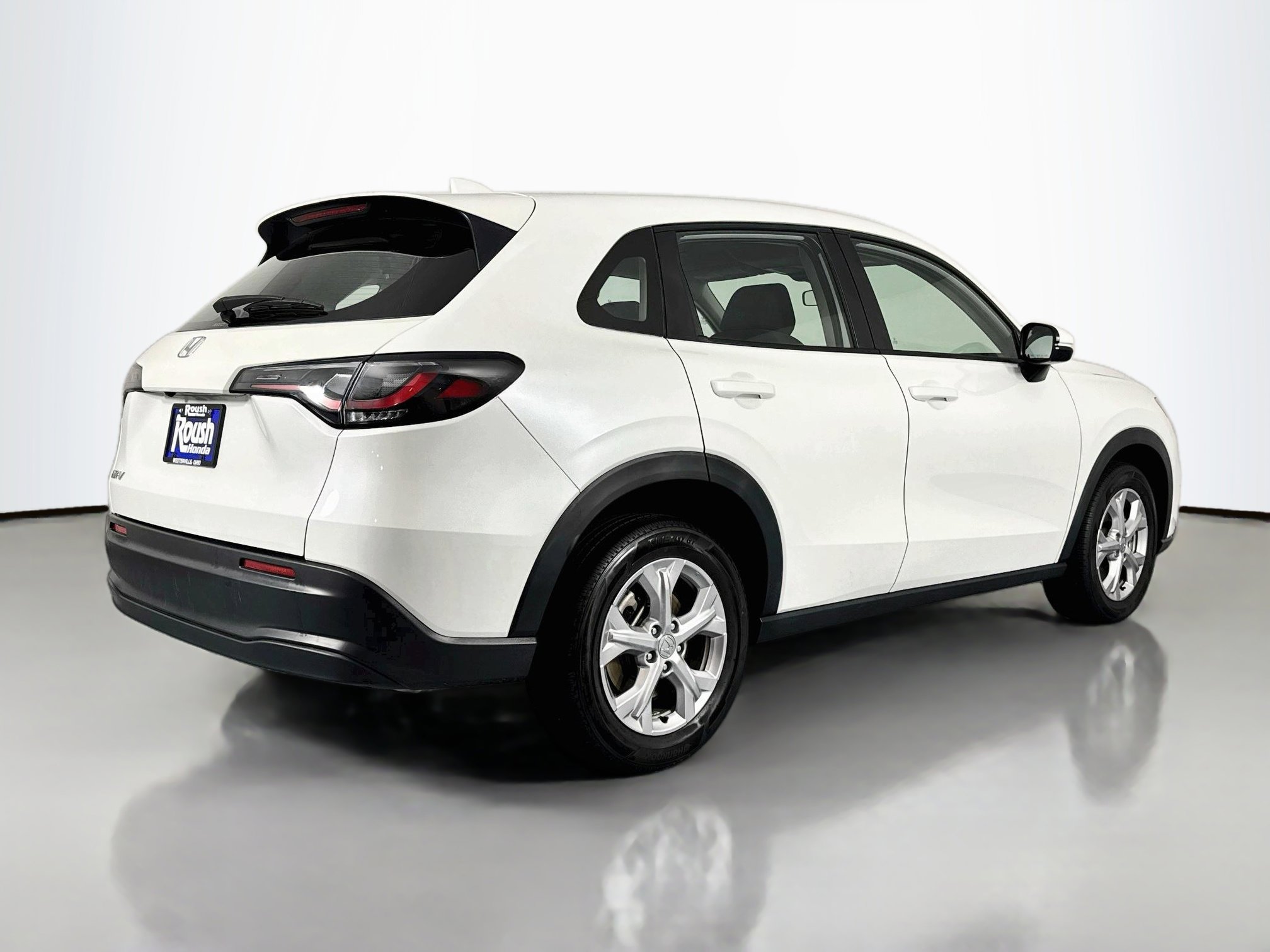 Certified 2023 Honda HR-V LX image 5