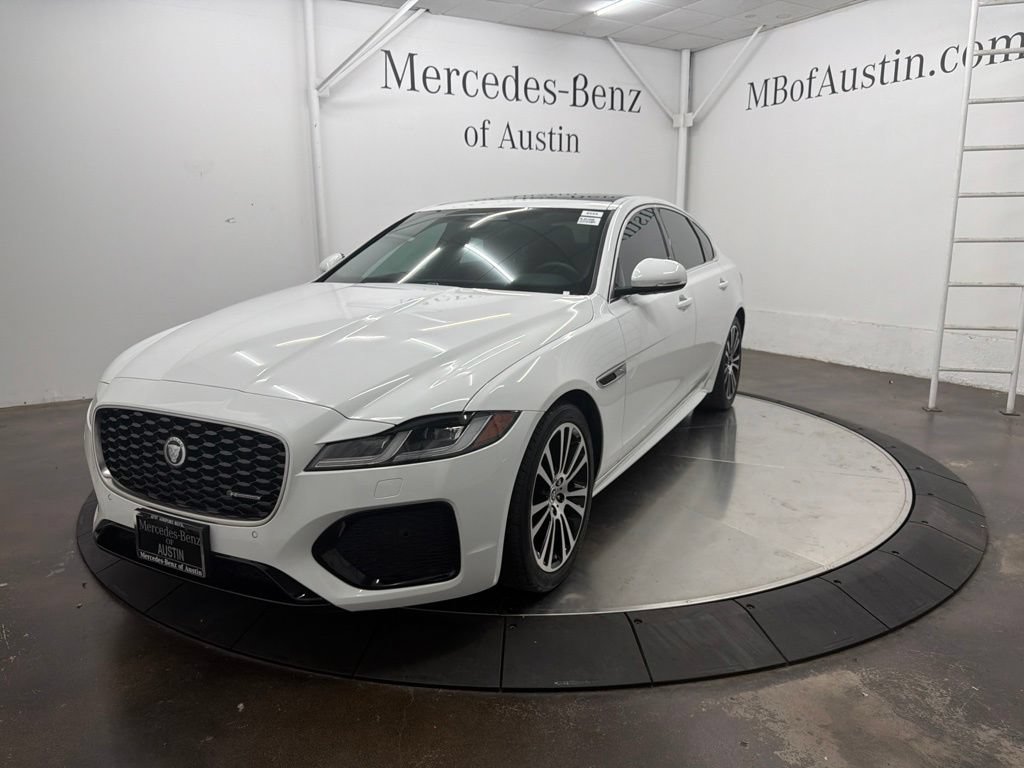 Used 2024 Jaguar XF R-Dynamic SE RWD image 3